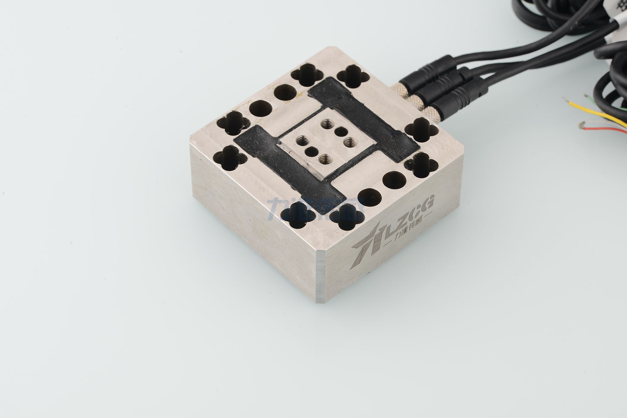 如何設置電子拉力試驗機中力傳感器的參數?(圖1) DSC_7262.JPG